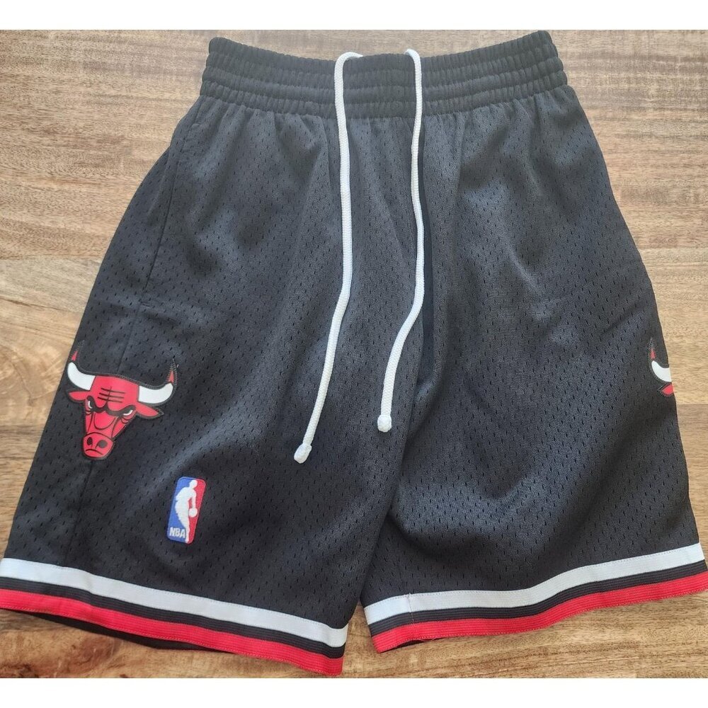 Chicago Bulls Shorts Mens XS NBA Swingman Mitchell & Ness Hardwood Classics